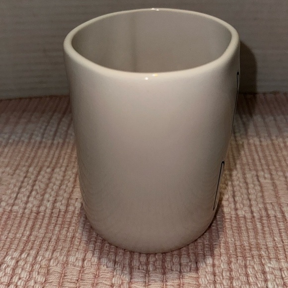 Rae Dunn Artisan collection by Magenta” mug signed - Picture 4 of 6